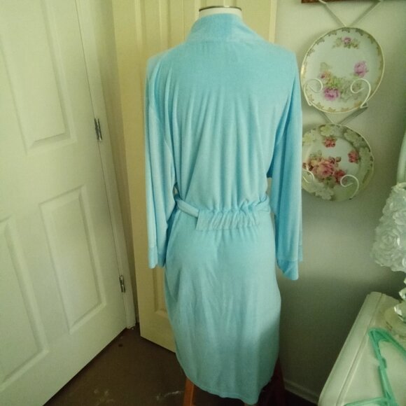 Natori Soft Terry Robe - Picture 2 of 2